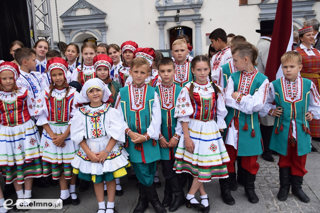 Barwny korowód i powitanie uczestników Jarmarku Jaszczurczego