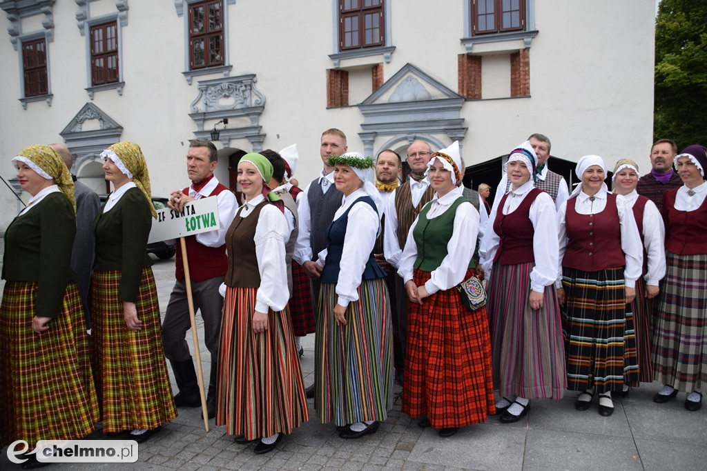 Barwny korowód i powitanie uczestników Jarmarku Jaszczurczego