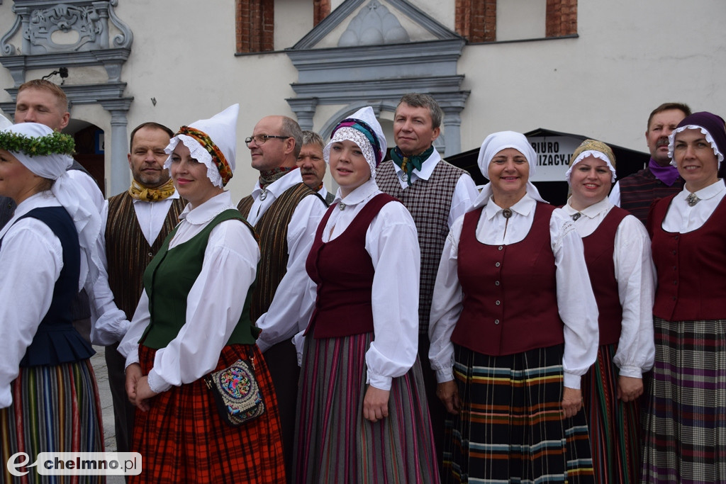 Barwny korowód i powitanie uczestników Jarmarku Jaszczurczego