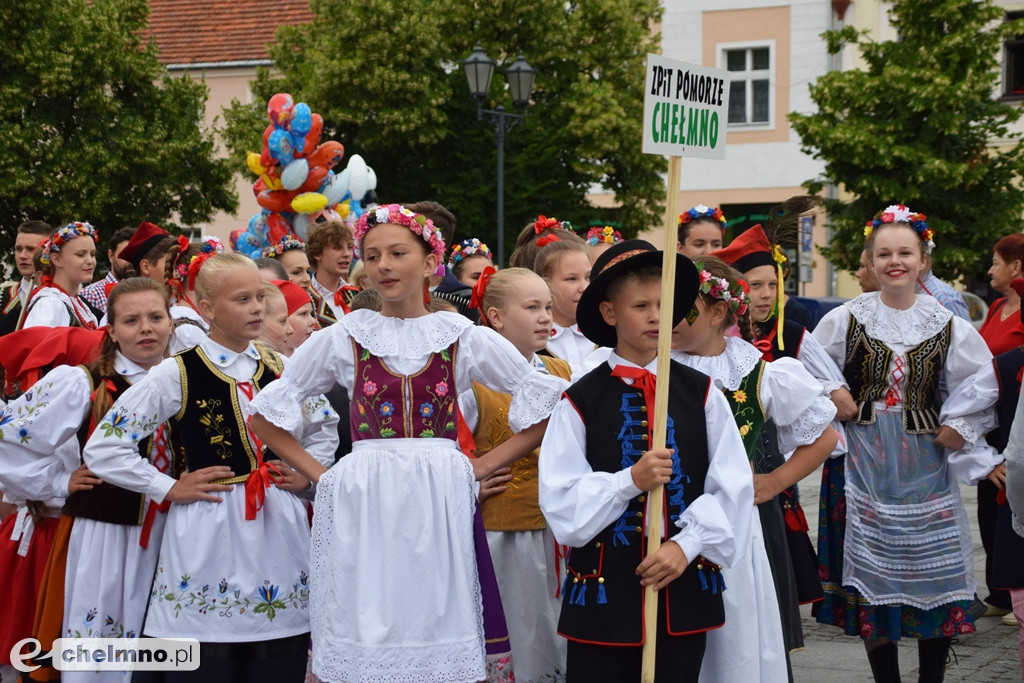 Barwny korowód i powitanie uczestników Jarmarku Jaszczurczego