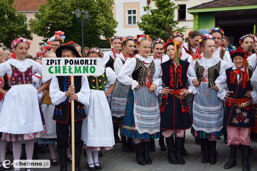 Barwny korowód i powitanie uczestników Jarmarku Jaszczurczego