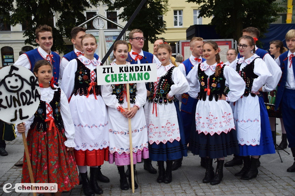 Barwny korowód i powitanie uczestników Jarmarku Jaszczurczego