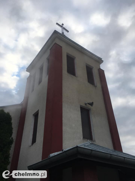 Ewakuacja poszkodowanych z zadymionego kościoła