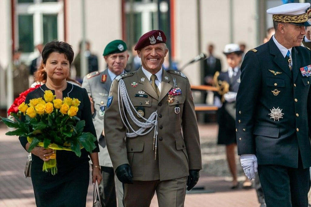Polski generał nowym szefem ośrodka NATO