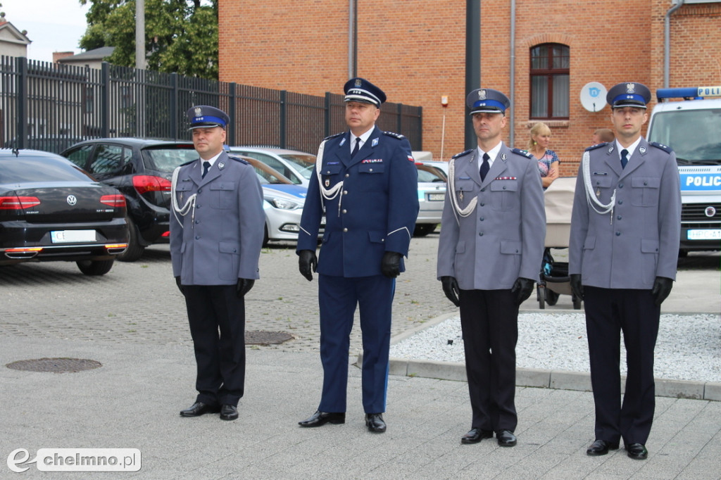 Odsłonięcie tablicy pamiątkowej w KPP w Chełmnie