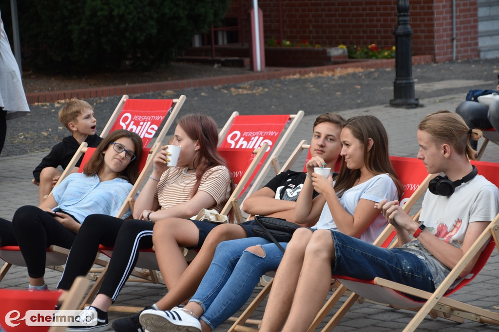 Plenerowe seanse pod chmurką: fajny pomysł
