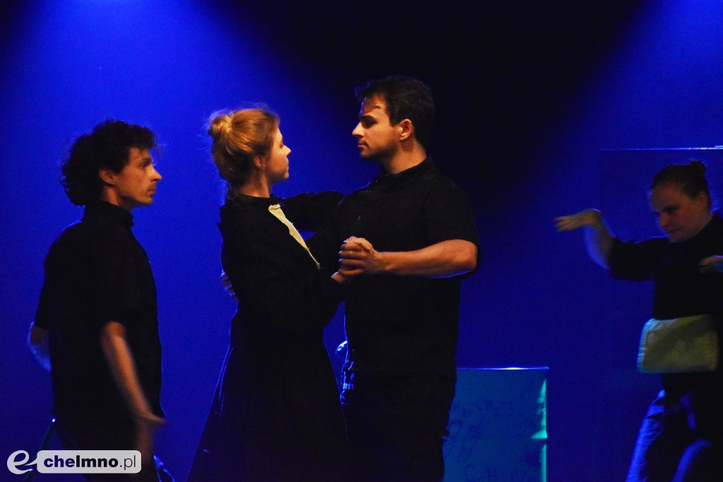 W Świętym Duchu wystąpił Teatr PAPAHEMA