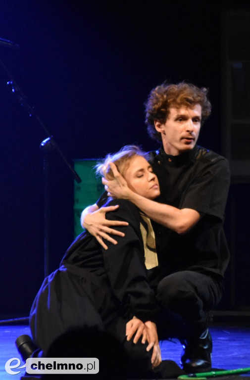 W Świętym Duchu wystąpił Teatr PAPAHEMA