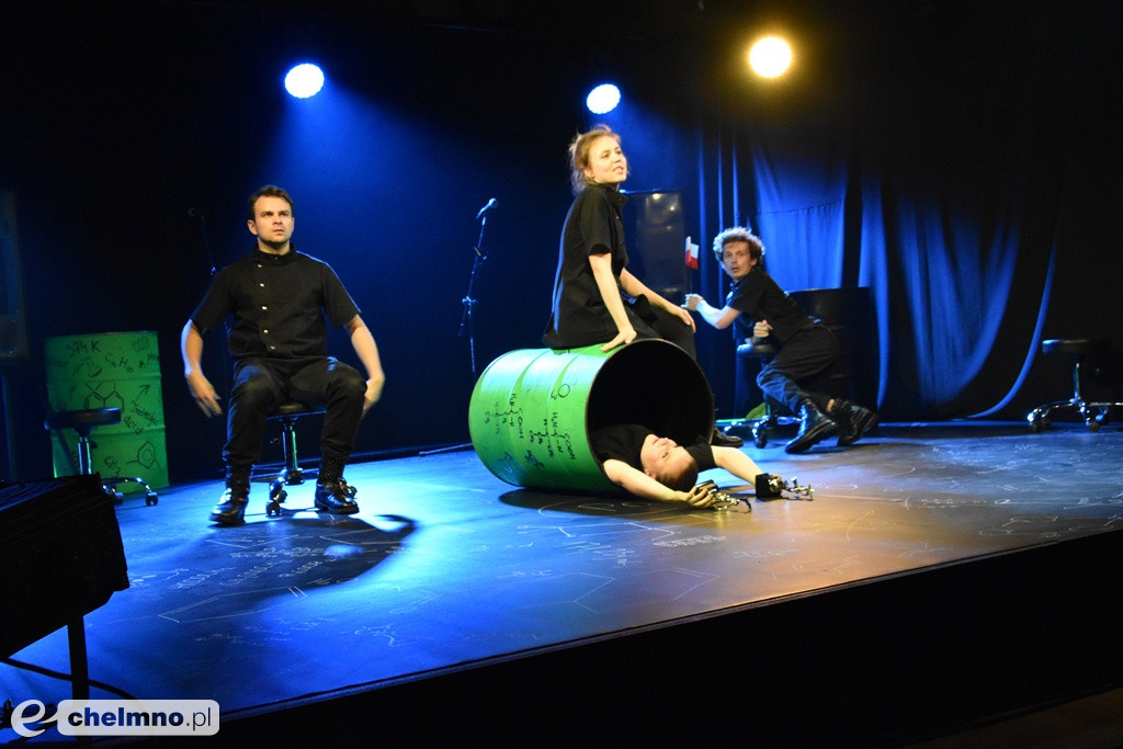 W Świętym Duchu wystąpił Teatr PAPAHEMA