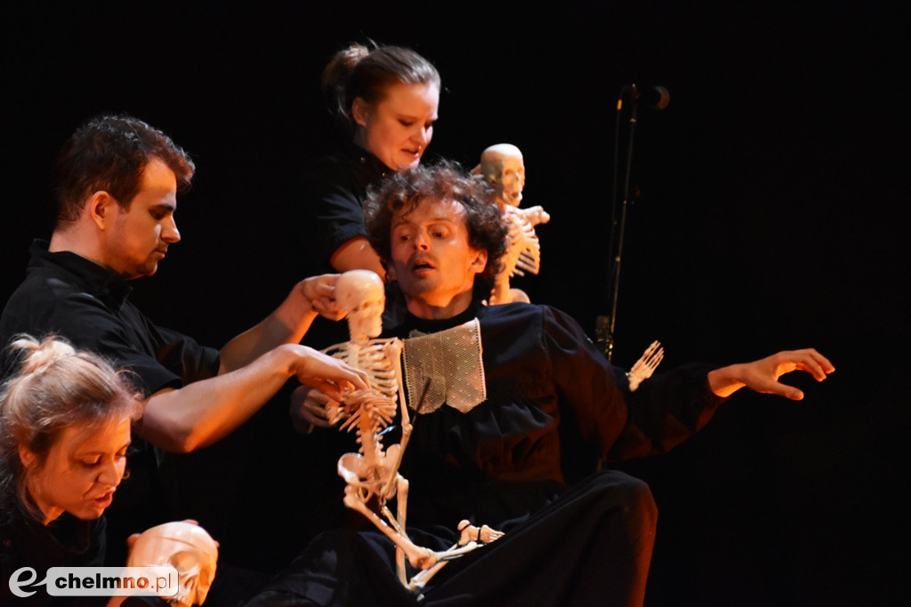 W Świętym Duchu wystąpił Teatr PAPAHEMA