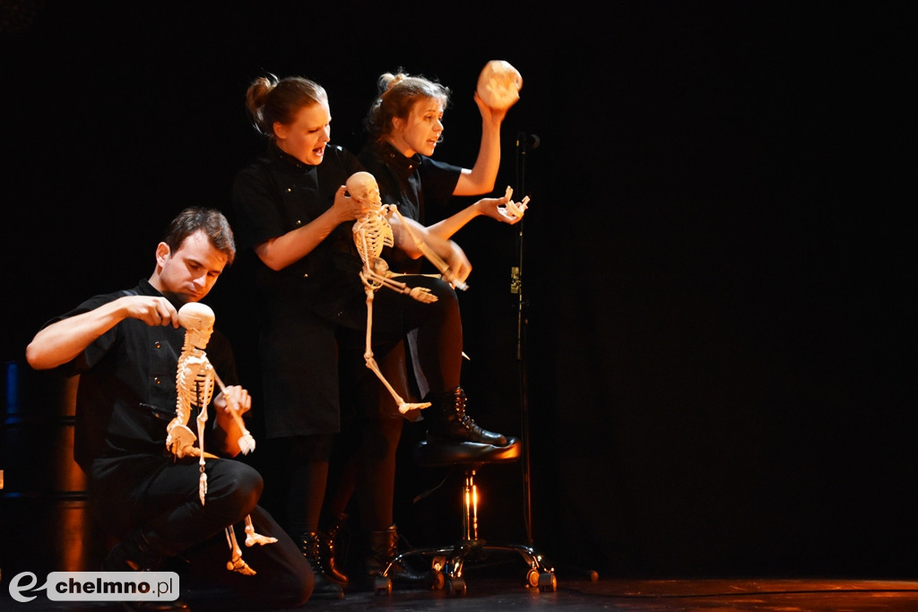 W Świętym Duchu wystąpił Teatr PAPAHEMA