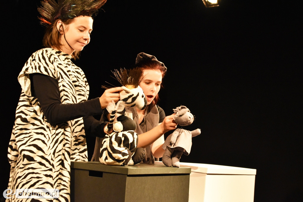 Czarno na białym: Teatr Agrafka w kościele św. Ducha