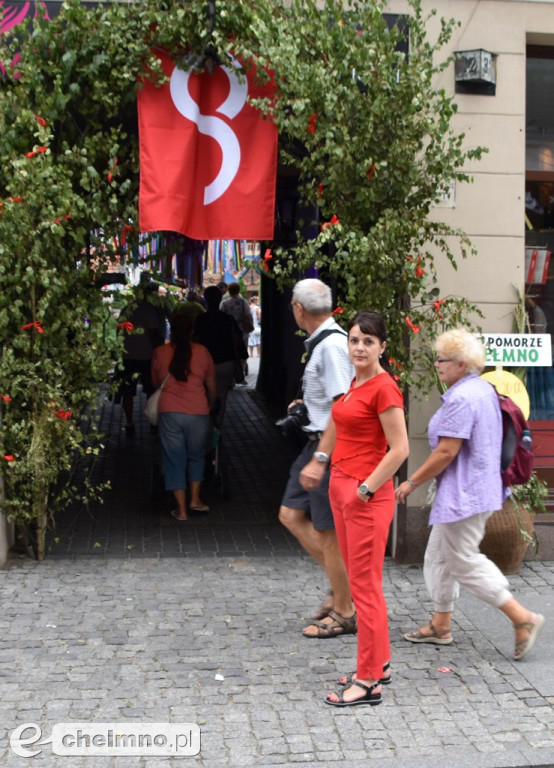Folkowe podwórko i tradycyjne ludowe zabawy