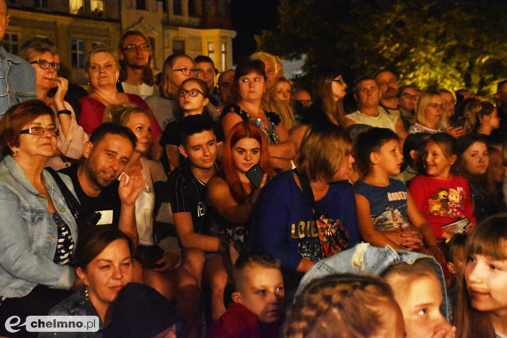 Parada lampionów i Teatr Biuro Podróży