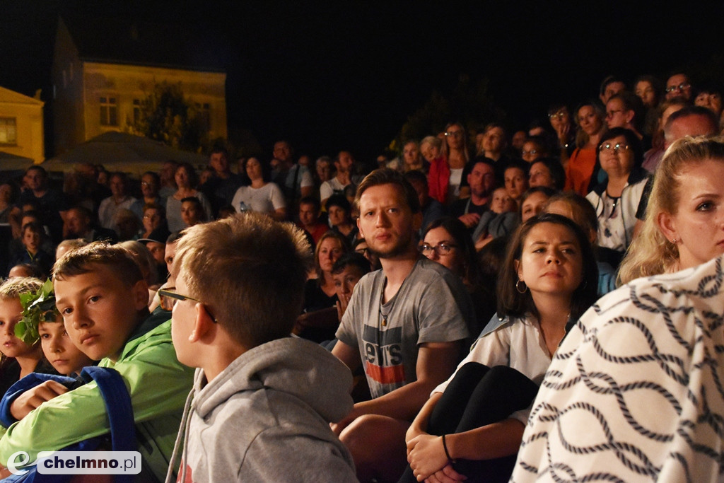 Parada lampionów i Teatr Biuro Podróży