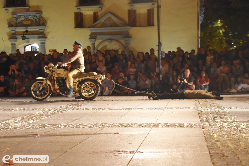 Parada lampionów i Teatr Biuro Podróży