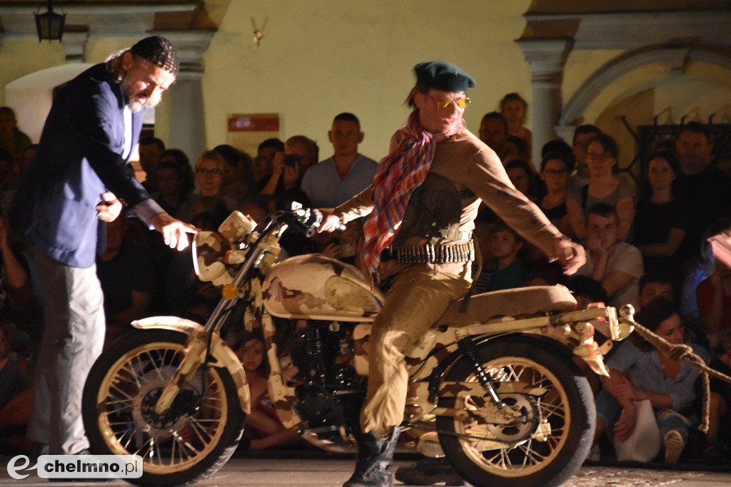 Parada lampionów i Teatr Biuro Podróży