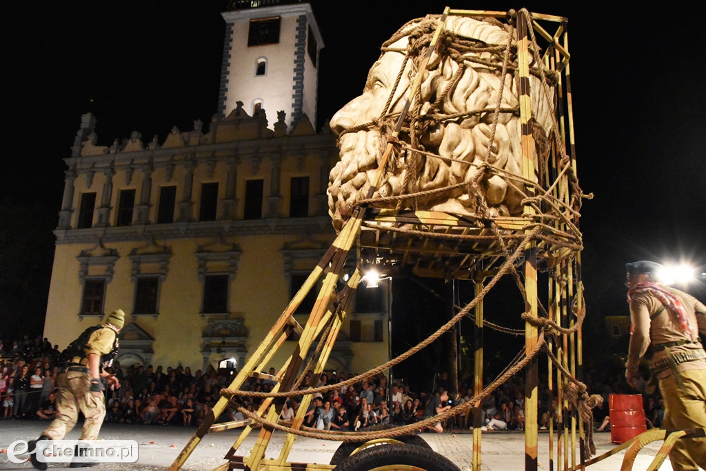 Parada lampionów i Teatr Biuro Podróży