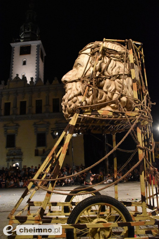 Parada lampionów i Teatr Biuro Podróży