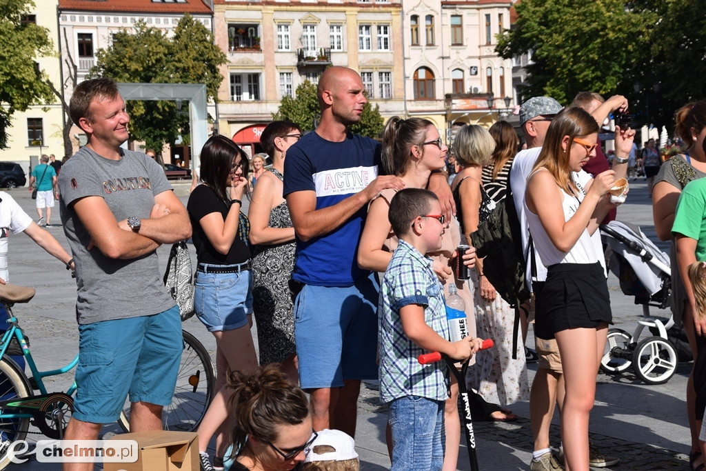 Aktorzy z A3 TEATR poznawali zmysły z publicznością
