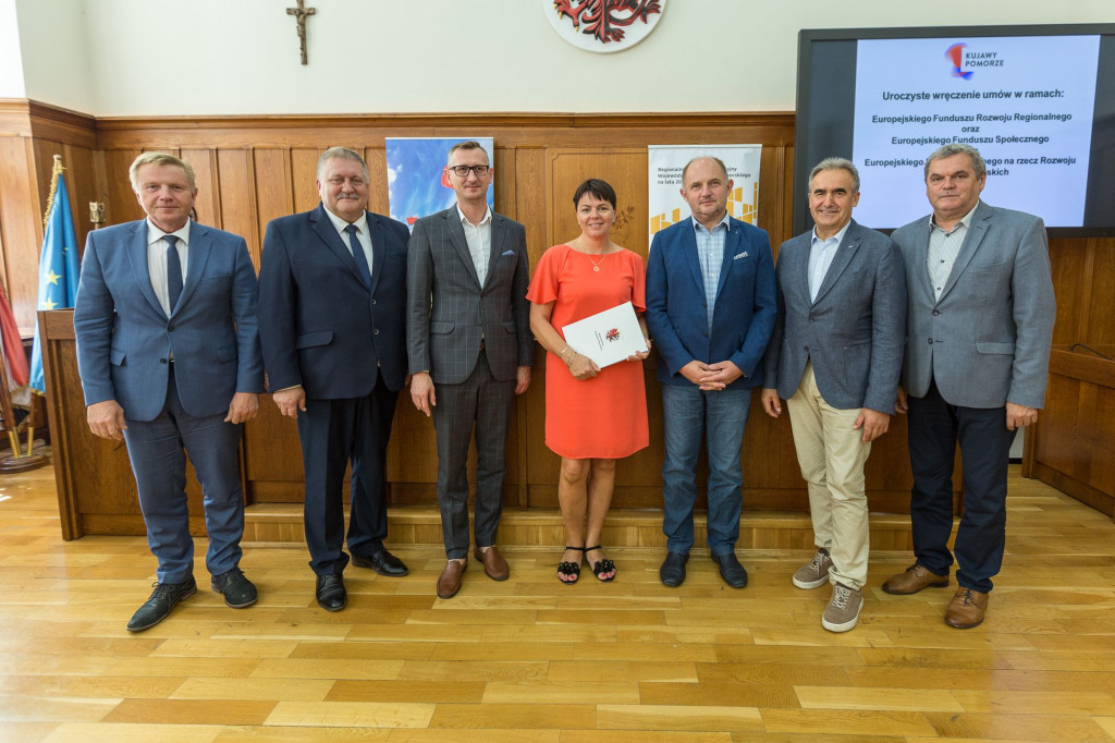 Nowe umowy RPO i PROW: polityka senioralna, biznes na wsi