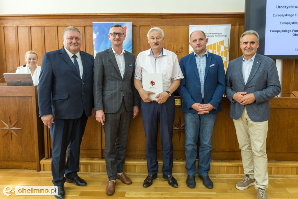 Nowe umowy RPO i PROW: polityka senioralna, biznes na wsi