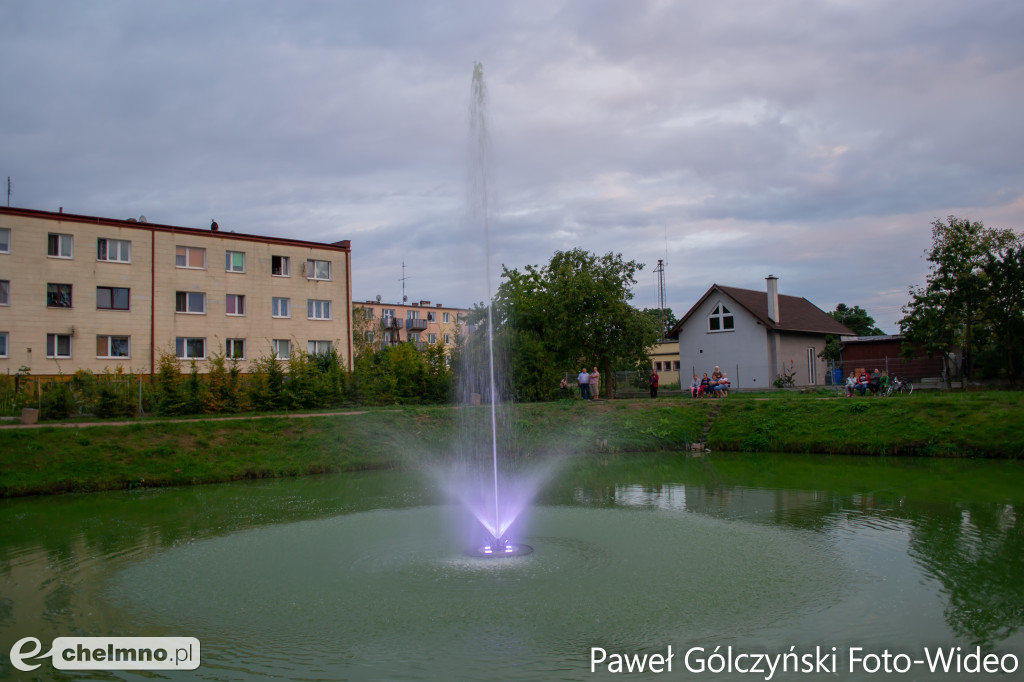 Fontanna z iluminacją świetlną już zamontowana