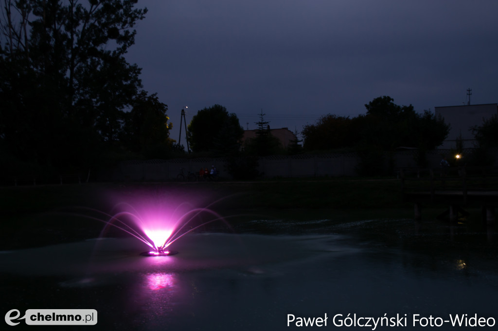 Fontanna z iluminacją świetlną już zamontowana