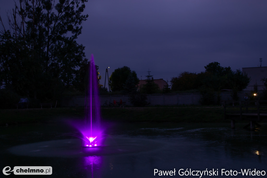 Fontanna z iluminacją świetlną już zamontowana