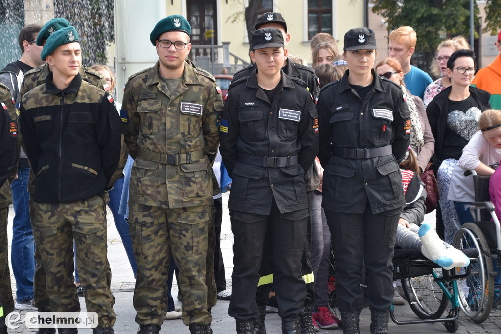 Zderzenie dwóch aut na chełmińskim Rynku