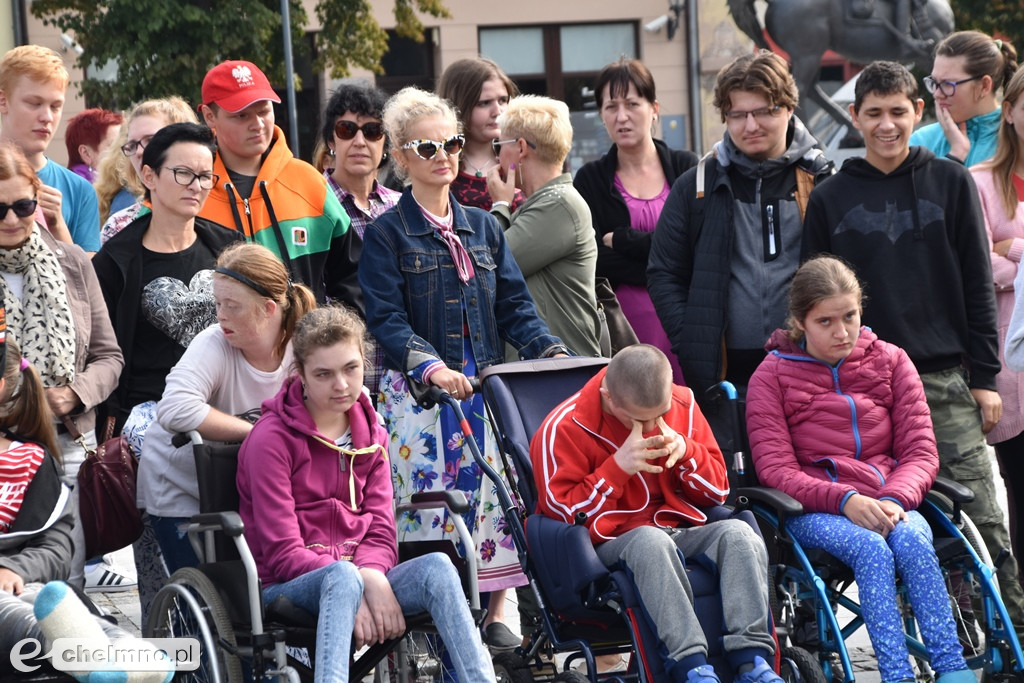 Zderzenie dwóch aut na chełmińskim Rynku