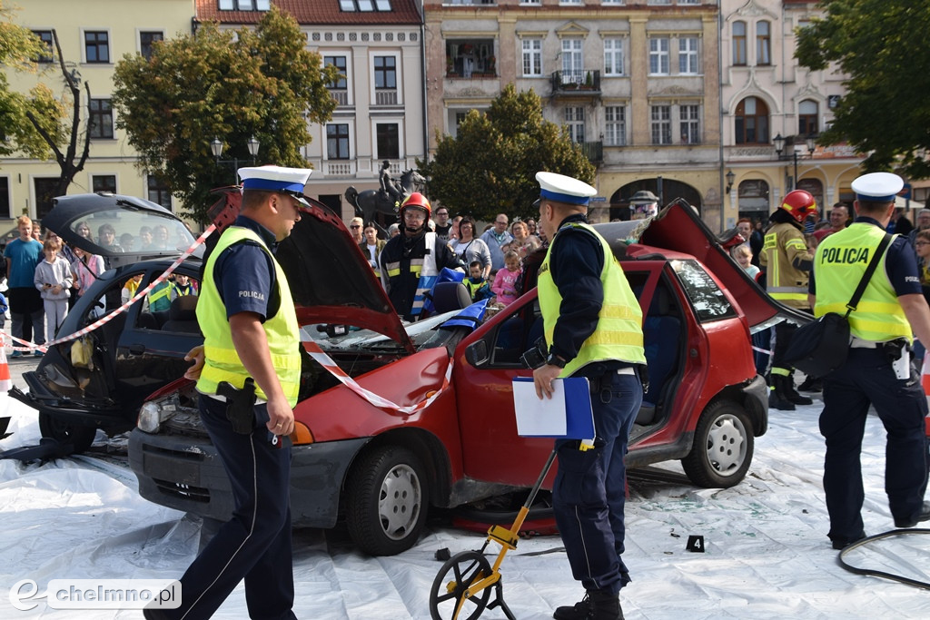 Zderzenie dwóch aut na chełmińskim Rynku
