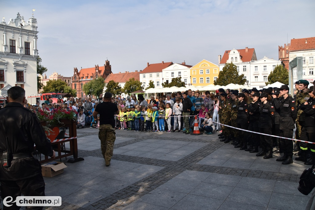 Zderzenie dwóch aut na chełmińskim Rynku