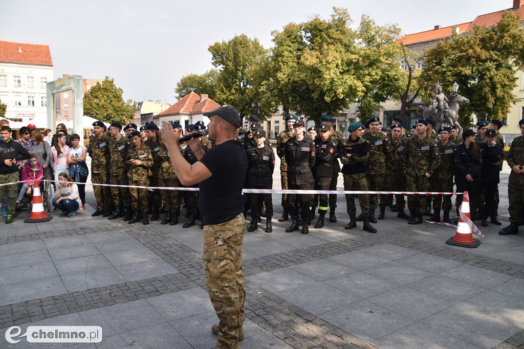 Zderzenie dwóch aut na chełmińskim Rynku
