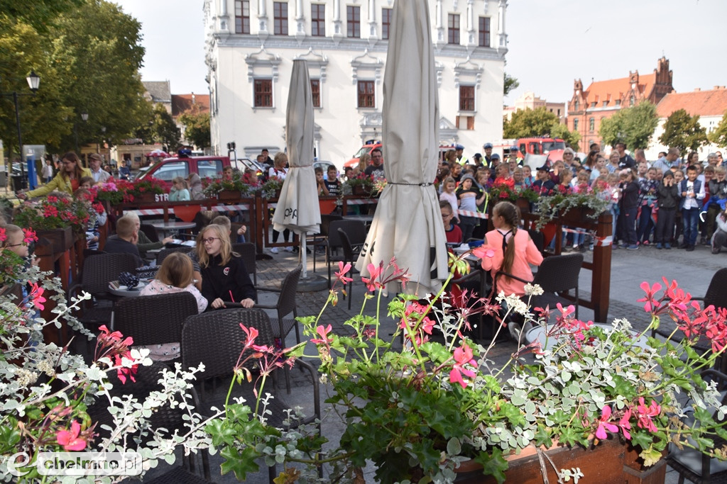 Zderzenie dwóch aut na chełmińskim Rynku