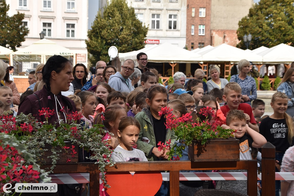 Zderzenie dwóch aut na chełmińskim Rynku