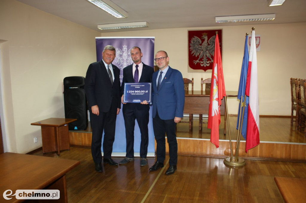 Wręczenie voucherów na inwestycje z Funduszu Dróg Samorządowych