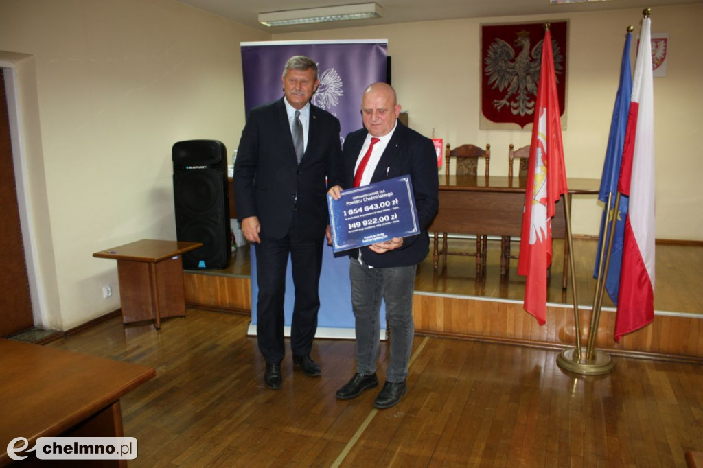 Wręczenie voucherów na inwestycje z Funduszu Dróg Samorządowych