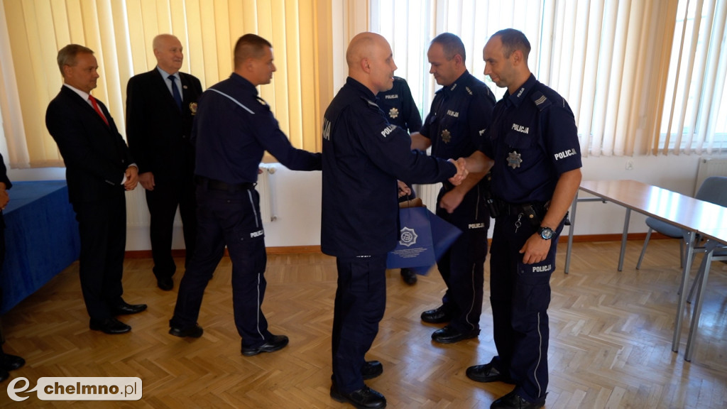 Mł. asp. Piotr Rączkowiak i drużyna z Chełmna wyróżnieni