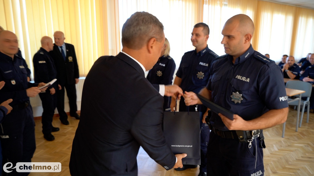 Mł. asp. Piotr Rączkowiak i drużyna z Chełmna wyróżnieni