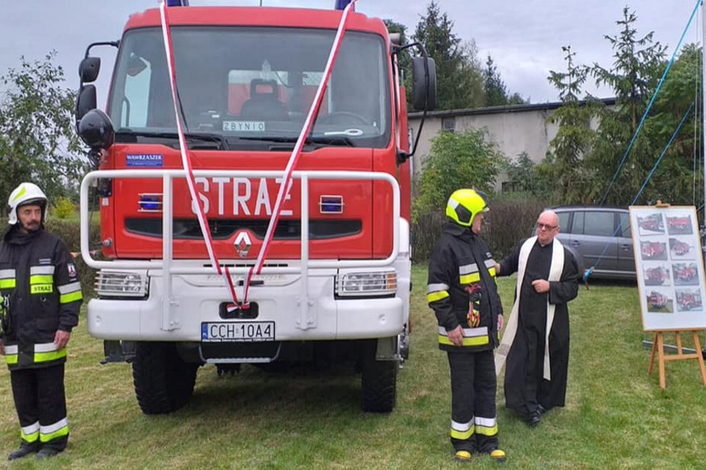 OSP Lipienek z nowym wozem strażackim