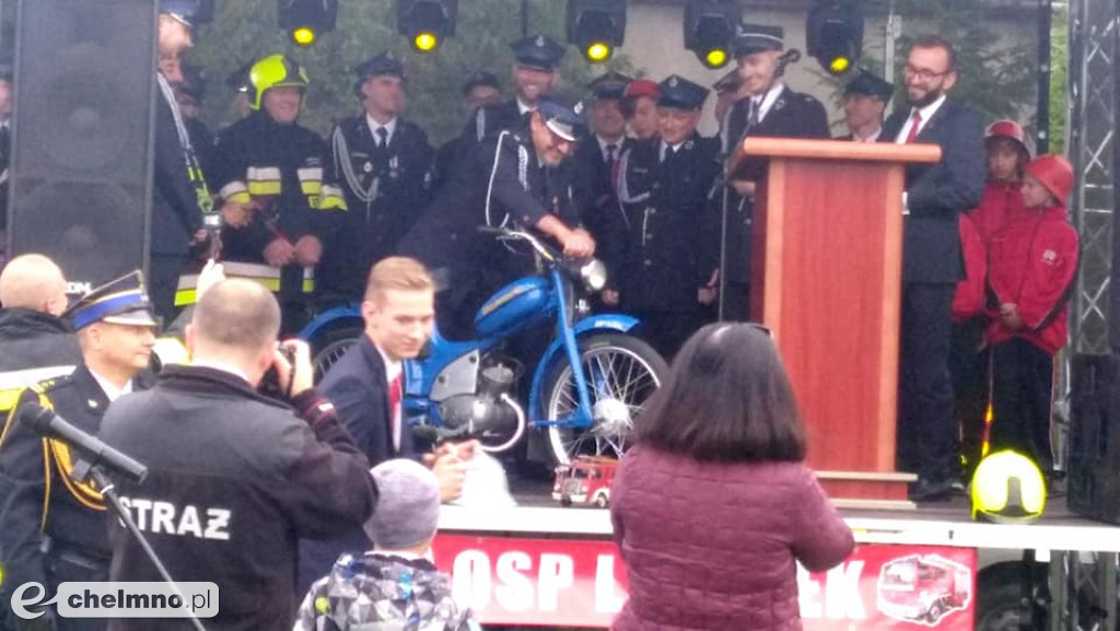 OSP Lipienek z nowym wozem strażackim