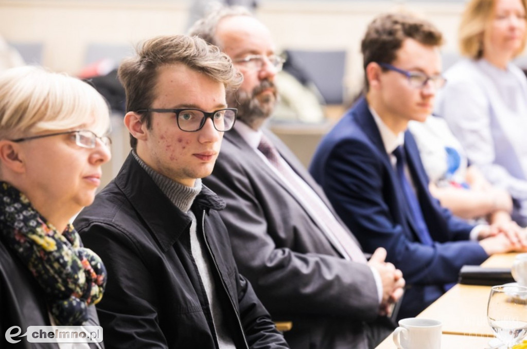 Najlepsi maturzyści z wizytą u marszałka