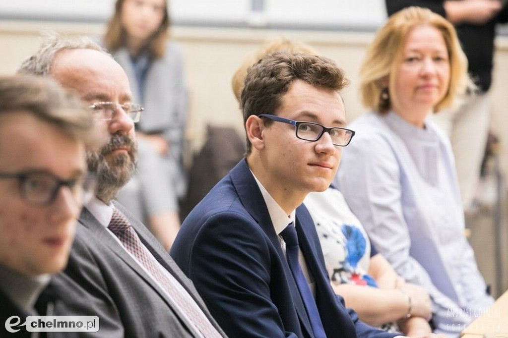 Najlepsi maturzyści z wizytą u marszałka