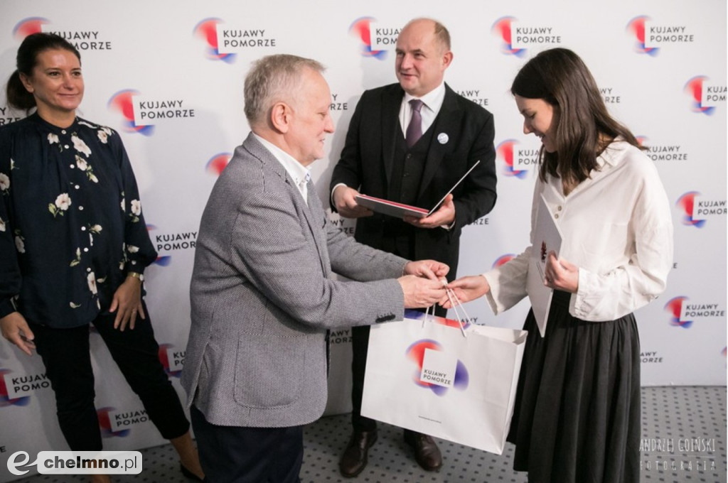Najlepsi maturzyści z wizytą u marszałka