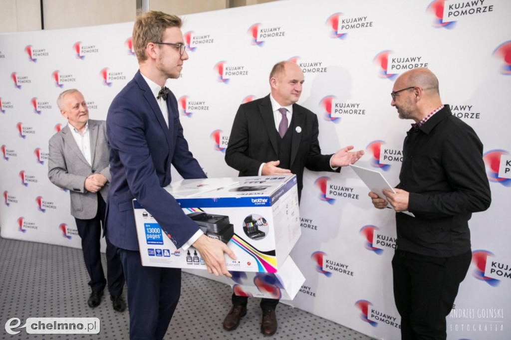 Najlepsi maturzyści z wizytą u marszałka