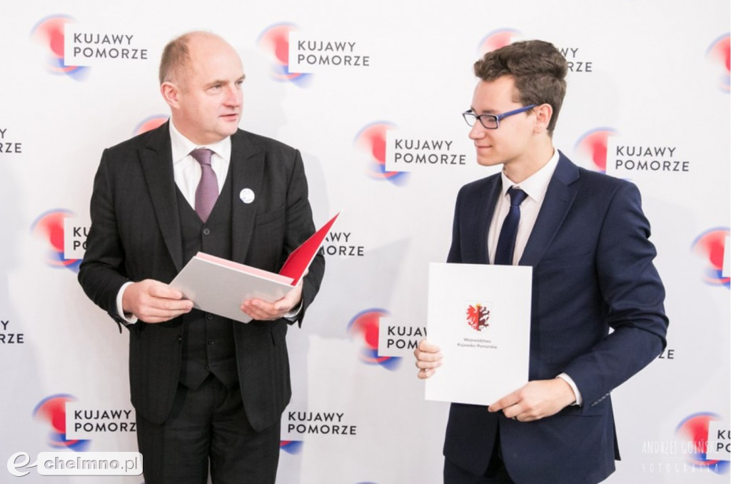 Najlepsi maturzyści z wizytą u marszałka