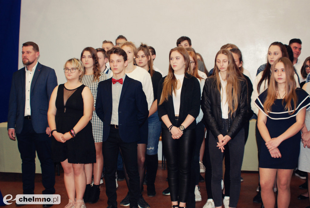 Ślubowanie klas pierwszych w ZS CKP w Grubnie