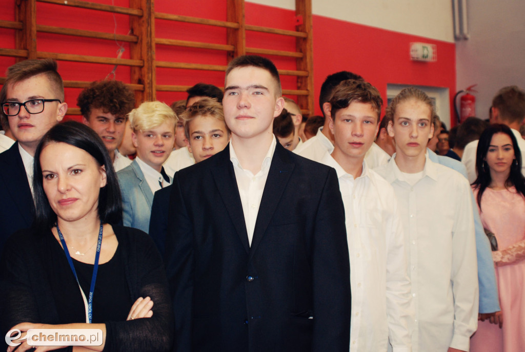 Ślubowanie klas pierwszych w ZS CKP w Grubnie