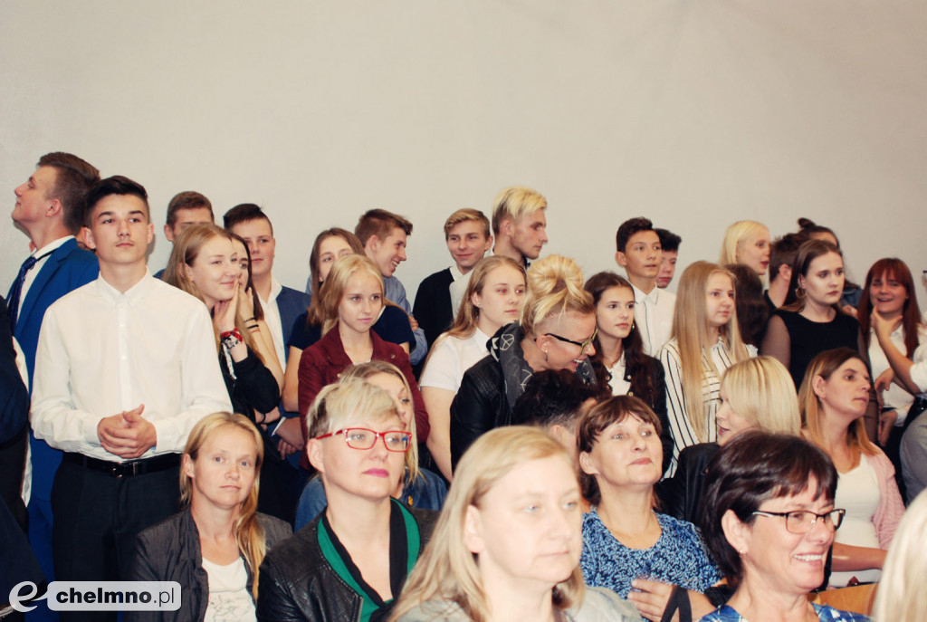 Ślubowanie klas pierwszych w ZS CKP w Grubnie